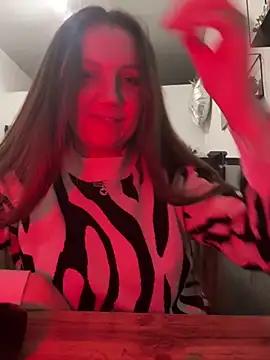 Amy  Leee  online show from 17, 12, 2025