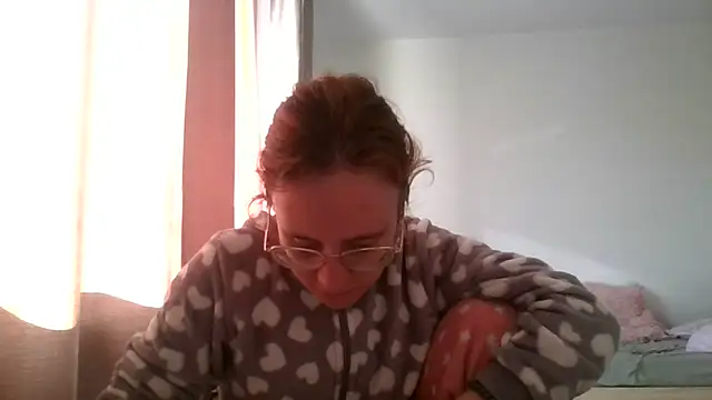 Snapshot of LuckySLove chatting on 18, 6, 2026 LuckySLove online show from 18, 6, 2026