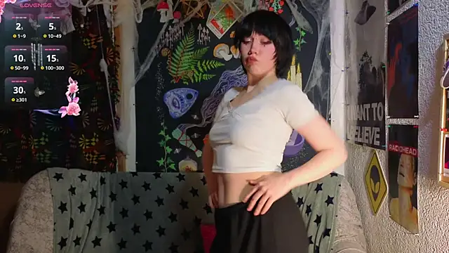 Snapshot of ReincarnatedAngel chatting on 17, 12, 2025 ReincarnatedAngel online show from 17, 12, 2025