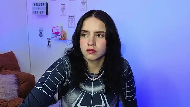 Emily Lindey online show from 3, 2, 2026