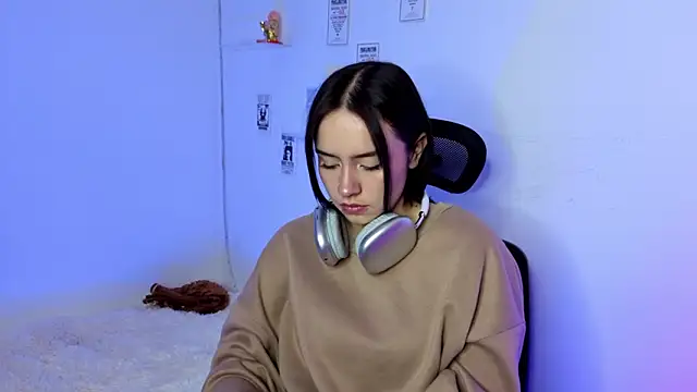 Emily Lindey online show from 16, 2, 2026