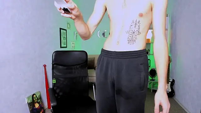 Snapshot of astren_villo chatting on 23, 11, 2025 astren villo online show from 23, 11, 2025