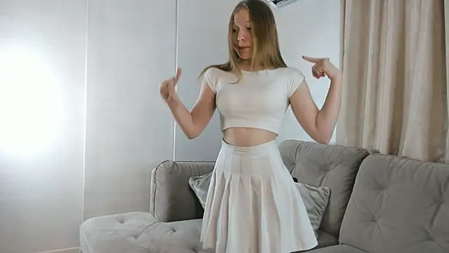 Snapshot of Megansuns chatting on 30, 10, 2025 Megansuns online show from 30, 10, 2025