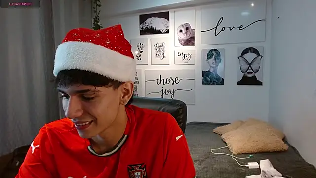 AmethystShadow17 online show from 5, 12, 2025