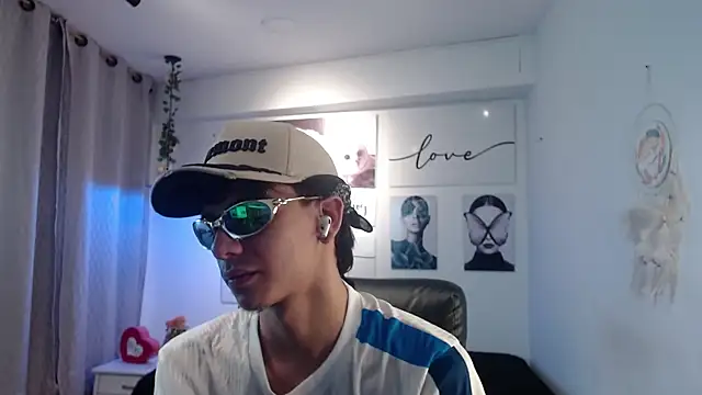 AmethystShadow17 online show from 11, 1, 2026