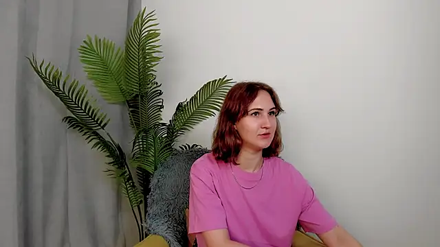 LeonidaMegill online show from 15, 10, 2025