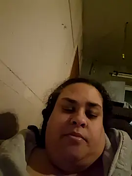 Snapshot of BigBusty_VoluptuousMilfX chatting on 18, 11, 2025 BigBusty VoluptuousMilfX online show from 18, 11, 2025