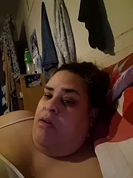 Snapshot of BigBusty_VoluptuousMilfX chatting on 21, 11, 2025 BigBusty VoluptuousMilfX online show from 21, 11, 2025