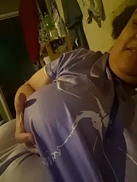 Snapshot of BigBusty_VoluptuousMilfX chatting on 22, 11, 2025 BigBusty VoluptuousMilfX online show from 22, 11, 2025