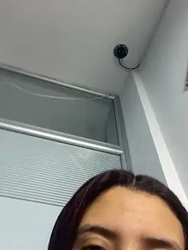 Aithana Petite online show from 2, 12, 2025