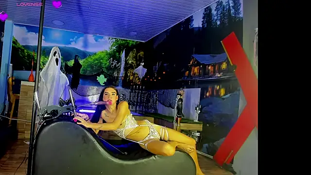 Zakura hot 25 online show from 17, 10, 2025