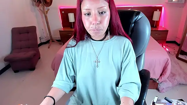 Snapshot of Cat__Moon__ chatting on 25, 10, 2025 Cat Moon online show from 25, 10, 2025