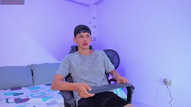 Snapshot of Axel_Cody_ chatting on 23, 10, 2025 Axel Cody online show from 23, 10, 2025