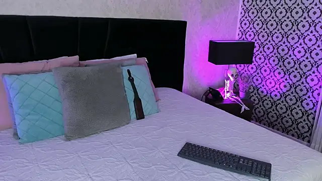 Snapshot of mariianna_lopez_ chatting on 25, 11, 2025 mariianna lopez online show from 25, 11, 2025