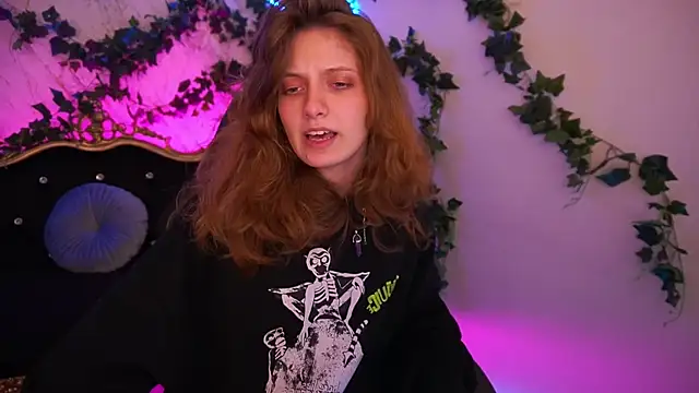 CuteeFoxy online show from 4, 11, 2025