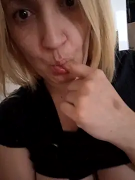 Nicolle Amor online show from 21, 10, 2025