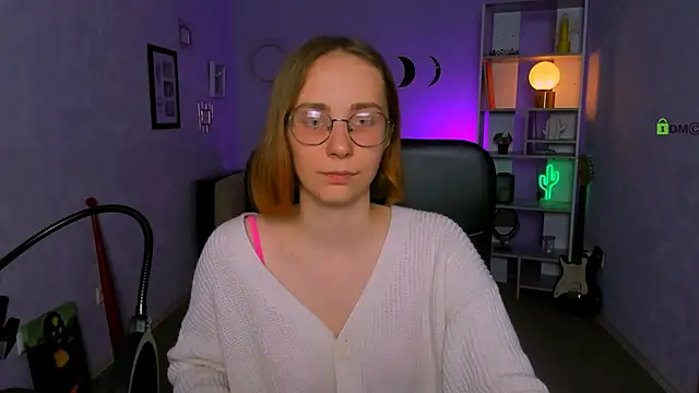 Snapshot of evalora_vei chatting on 7, 11, 2025 evalora vei online show from 7, 11, 2025