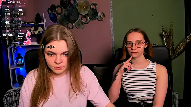 Snapshot of evalora_vei chatting on 8, 11, 2025 evalora vei online show from 8, 11, 2025