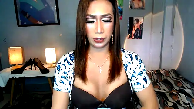 littleredbunny27 online show from 29, 6, 2026