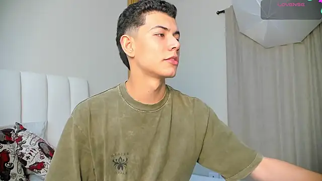 Snapshot of FireGuy_99 chatting on 14, 12, 2025 FireGuy 99 online show from 14, 12, 2025