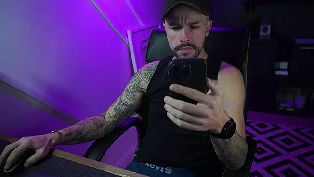 monsieurguitsxxx online show from 16, 11, 2025