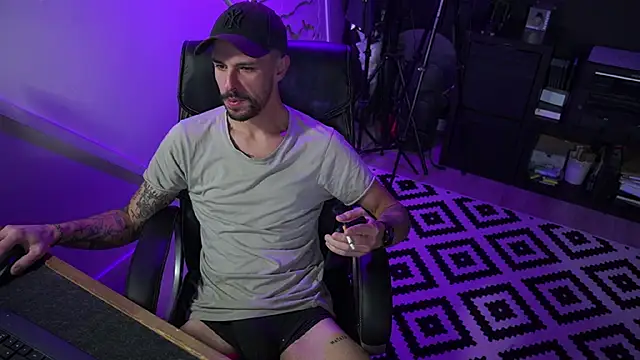 monsieurguitsxxx online show from 20, 11, 2025