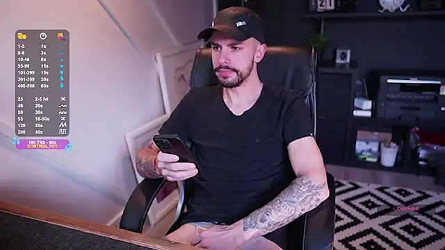 Snapshot of monsieurguitsxxx chatting on 22, 12, 2025 monsieurguitsxxx online show from 22, 12, 2025