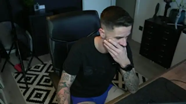 Snapshot of monsieurguitsxxx chatting on 7, 1, 2026 monsieurguitsxxx online show from 7, 1, 2026