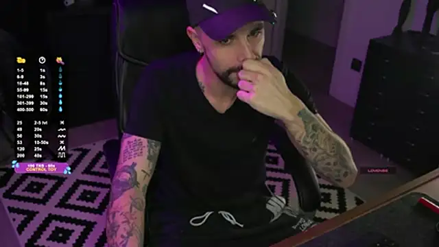 Snapshot of monsieurguitsxxx chatting on 14, 1, 2026 monsieurguitsxxx online show from 14, 1, 2026