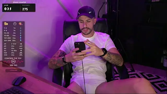 Snapshot of monsieurguitsxxx chatting on 4, 2, 2026 monsieurguitsxxx online show from 4, 2, 2026