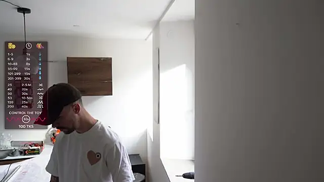 Snapshot of monsieurguitsxxx chatting on 12, 2, 2026 monsieurguitsxxx online show from 12, 2, 2026