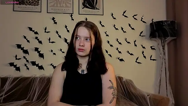 Snapshot of JonDatko chatting on 30, 10, 2025 JonDatko online show from 30, 10, 2025