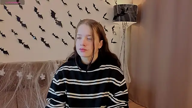 Snapshot of JonDatko chatting on 2, 11, 2025 JonDatko online show from 2, 11, 2025