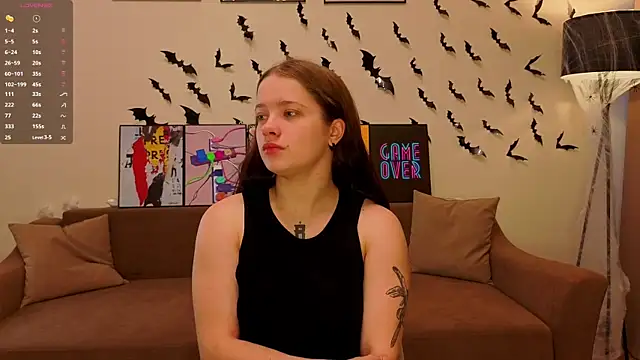 Snapshot of JonDatko chatting on 11, 11, 2025 JonDatko online show from 11, 11, 2025