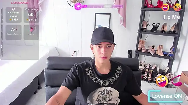 Snapshot of Hayden_Boy_ chatting on 21, 11, 2025 Hayden Boy online show from 21, 11, 2025