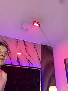 Snapshot of SsexCouplee chatting on 11, 4, 2026 SsexCouplee online show from 11, 4, 2026