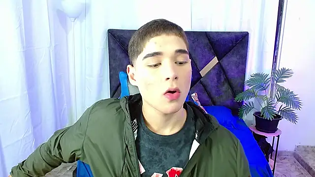 Snapshot of Mattass18 chatting on 27, 10, 2025 Mattass18 online show from 27, 10, 2025