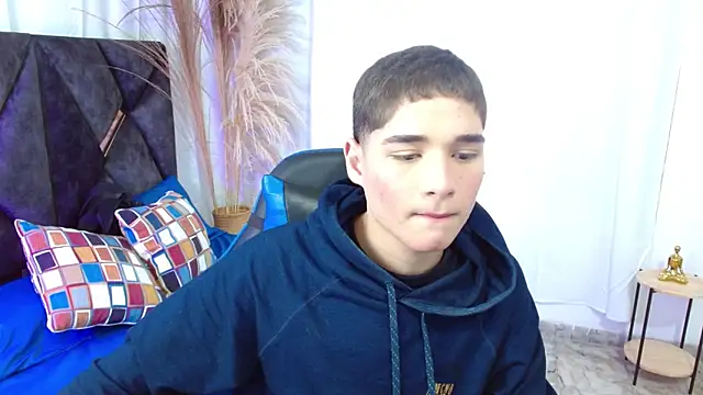 Snapshot of Mattass18 chatting on 4, 11, 2025 Mattass18 online show from 4, 11, 2025