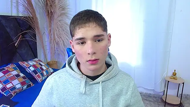 Snapshot of Mattass18 chatting on 28, 11, 2025 Mattass18 online show from 28, 11, 2025