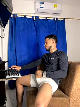 Snapshot of Kylian_Alessandro chatting on 26, 11, 2025 Kylian Alessandro online show from 26, 11, 2025