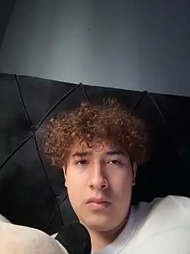 Snapshot of FresitAlexit0 chatting on 11, 11, 2025 FresitAlexit0 online show from 11, 11, 2025