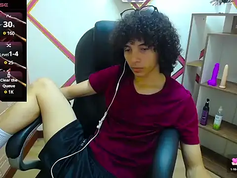 Snapshot of Mike_Miiller_ chatting on 10, 11, 2025 Mike Miiller online show from 10, 11, 2025