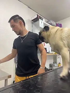 Snapshot of Leonardmoppet chatting on 27, 10, 2025 Leonardmoppet online show from 27, 10, 2025