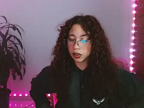 Medussa3033 online show from 7, 11, 2025