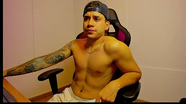 Mike montoya01 online show from 4, 12, 2025