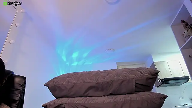 Snapshot of Mikeyvioleta_ chatting on 25, 2, 2026 Mikeyvioleta online show from 25, 2, 2026