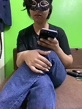 Snapshot of darkdoll007 chatting on 2, 3, 2026 darkdoll007 online show from 2, 3, 2026