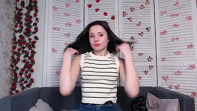 evaa here  online show from 24, 11, 2025