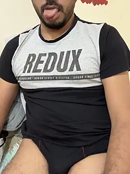 Snapshot of Handsome8677 chatting on 21, 12, 2025 Handsome8677 online show from 21, 12, 2025