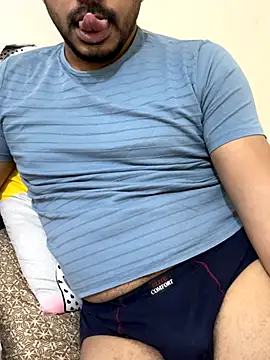 Snapshot of Handsome8677 chatting on 6, 1, 2026 Handsome8677 online show from 6, 1, 2026